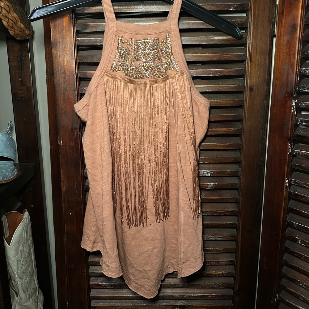 Shyanne fringe tank ✨